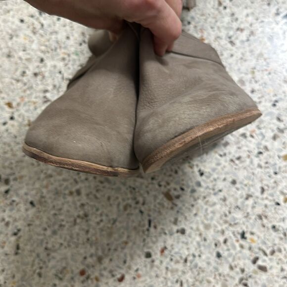 Kate Spade Lexy grey gray suede leather boots buckle 10 - Picture 9 of 9